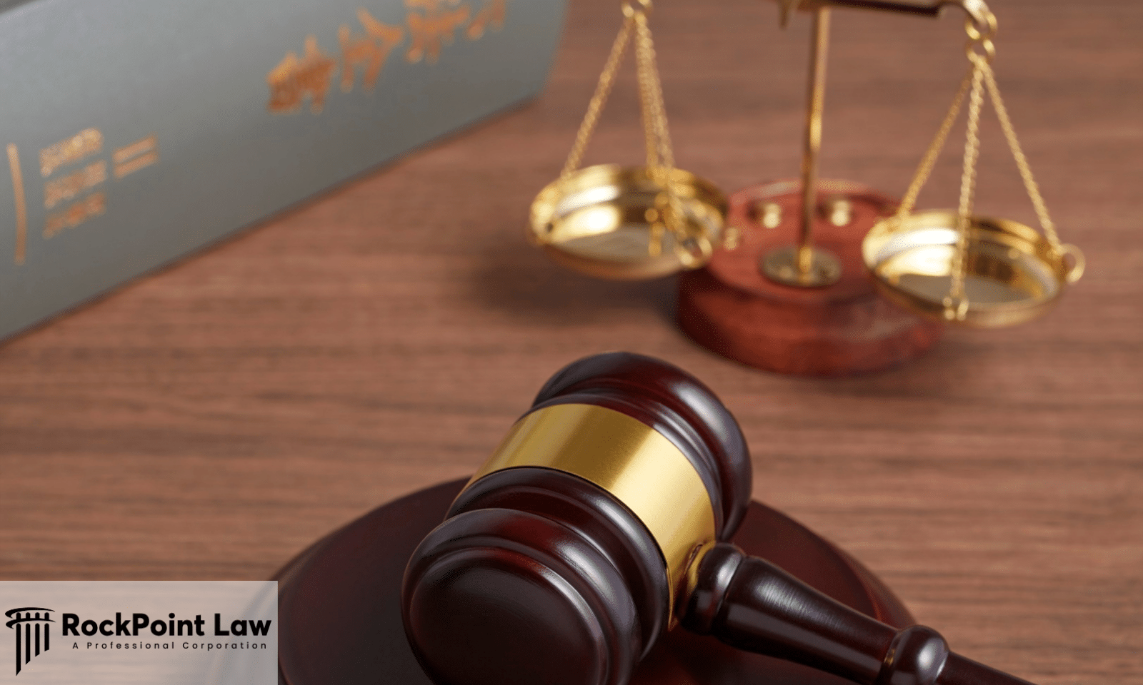 Judge's gavel and scales of justice representing Colorado Lemon Law rights and consumer protections